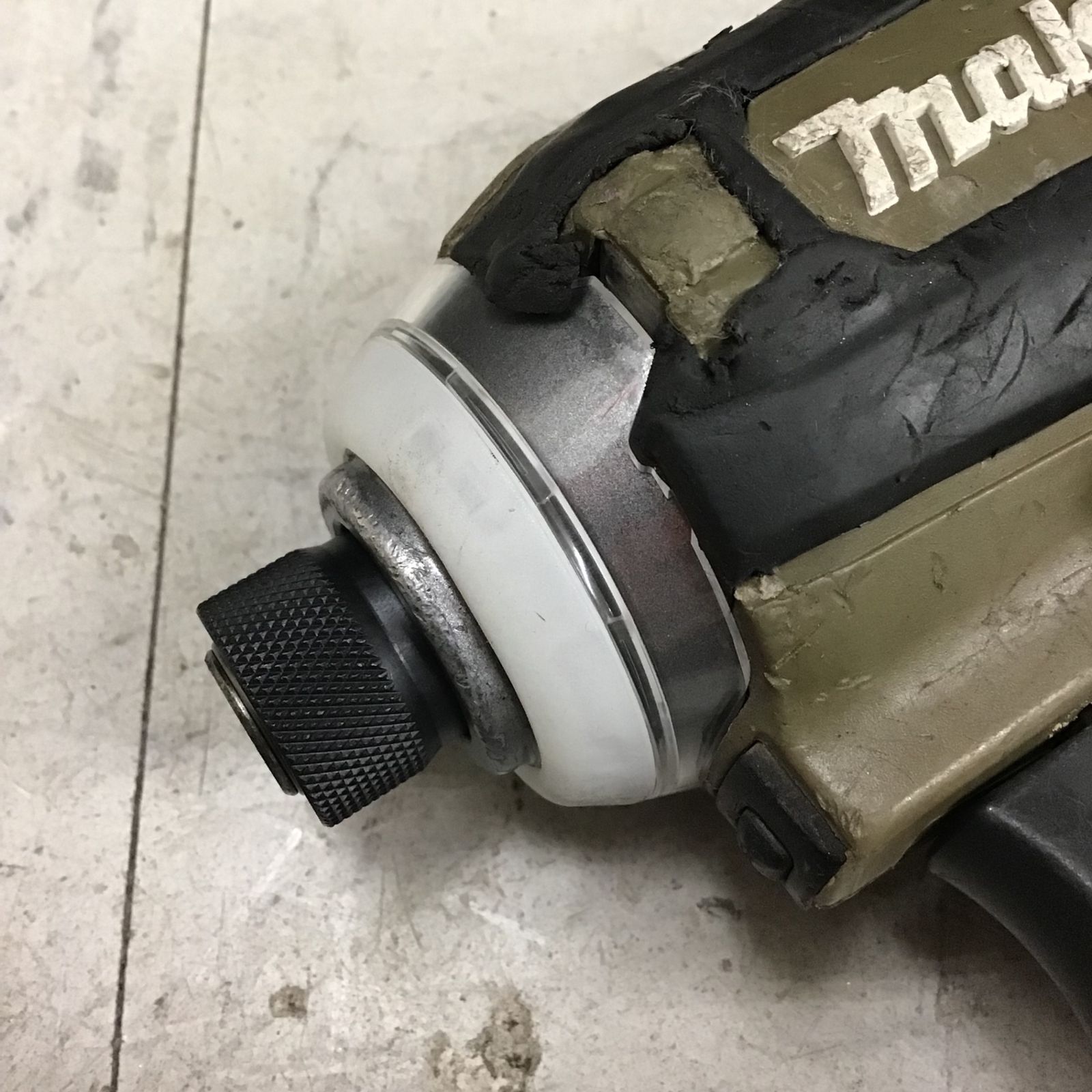 中古品 □ makita コードレス インパクトドライバー TD001GZO □ A