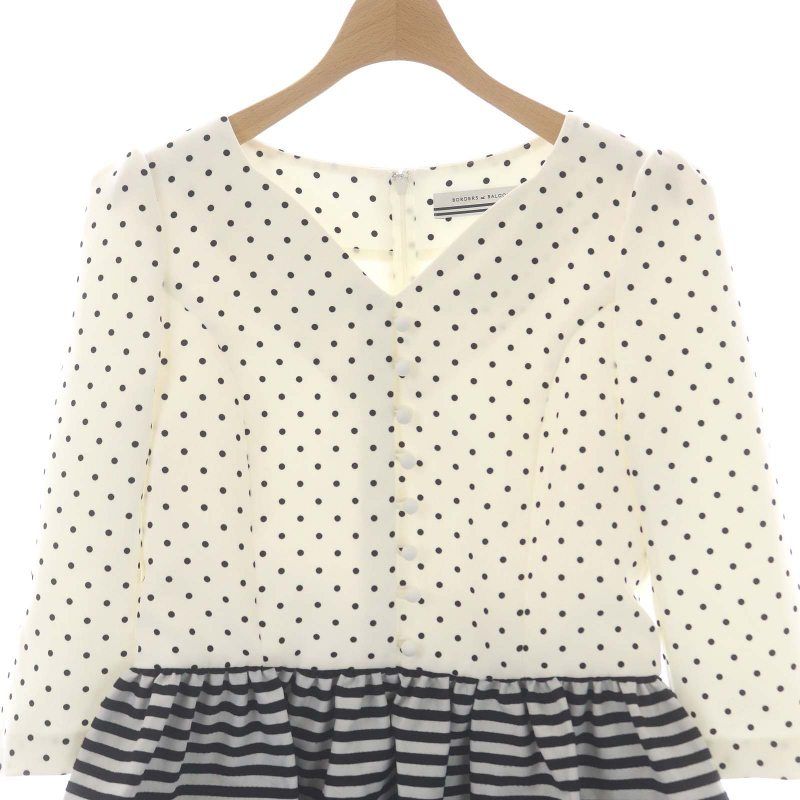 BORDERS at BALCONY FLARE DOTS BLOUSE - tracemed.com.br