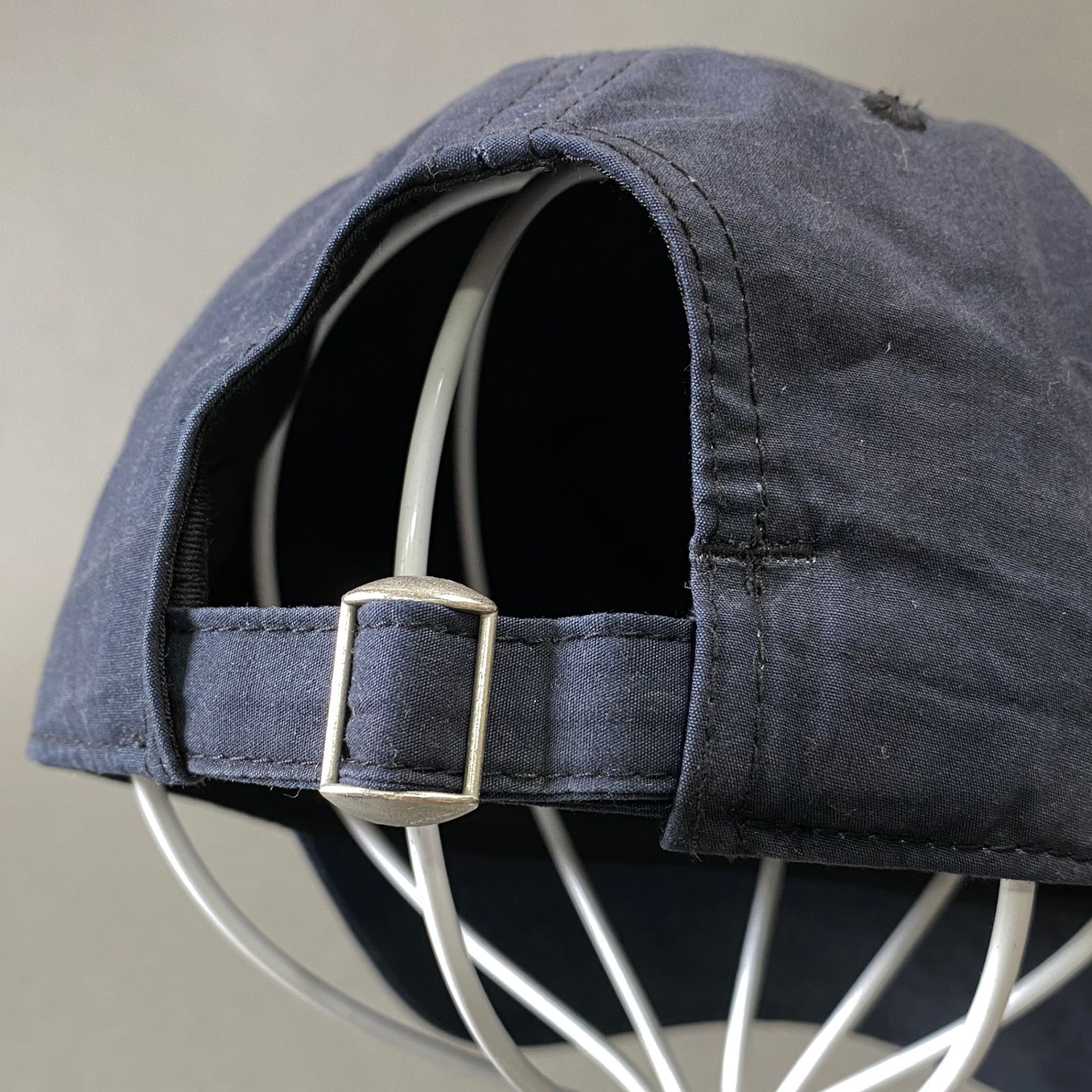 KITH ホワイト ブラック キャップ 新作　完売品　6パネル　cap ☆入手困難☆Kith script logo cap (KITH NYC/キャップ