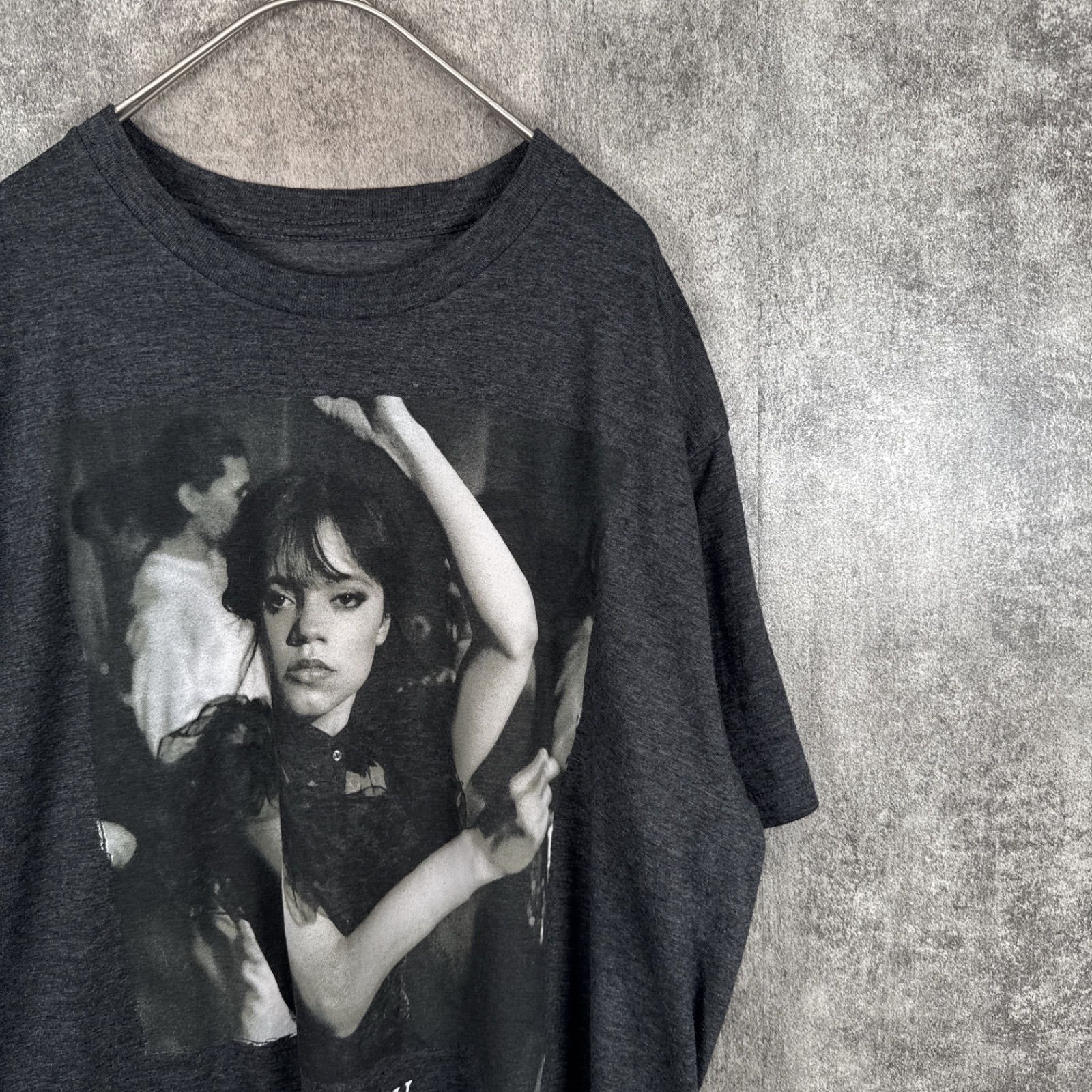 Netflix グラフィックTシャツ グレー