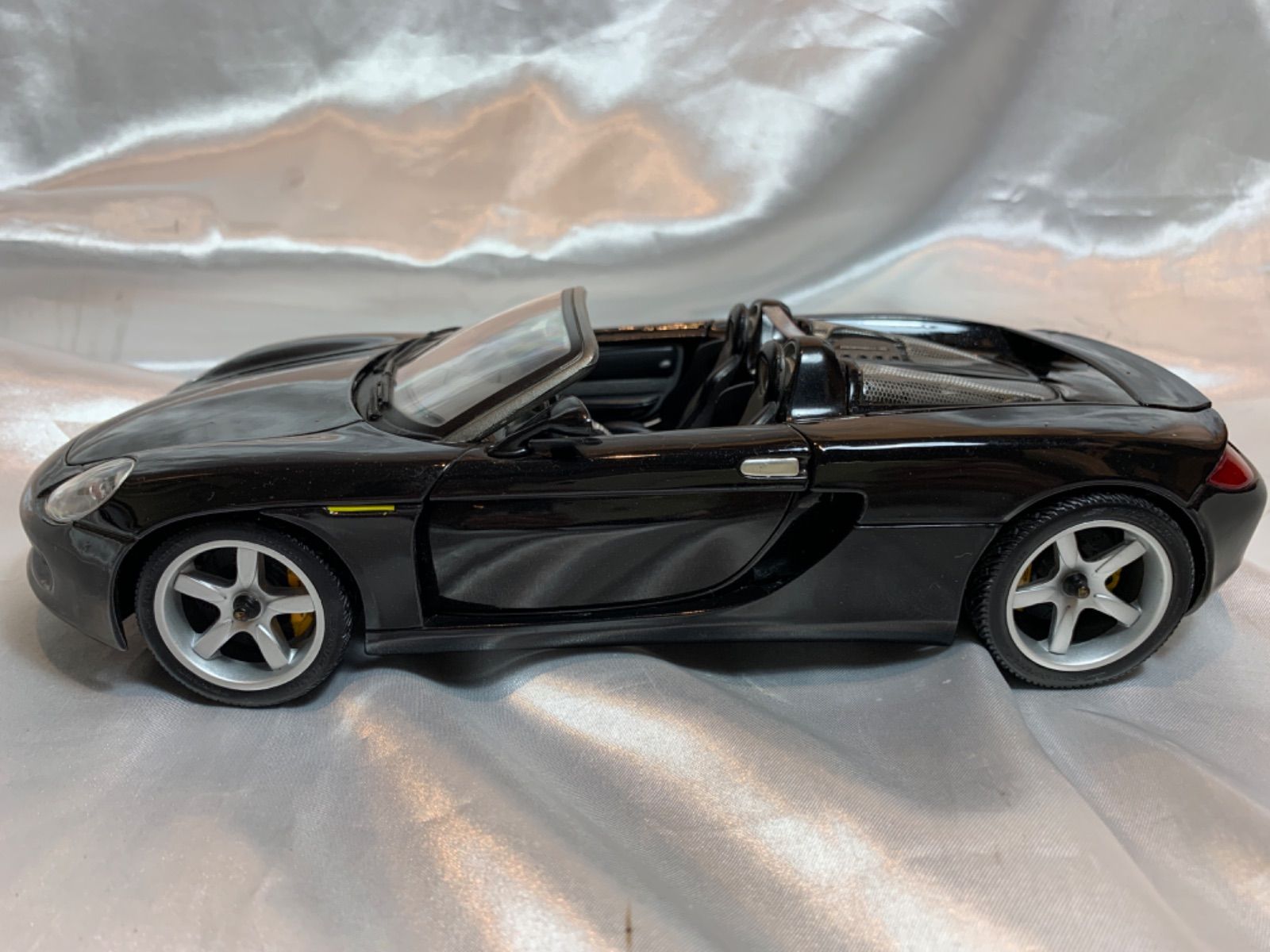 144.値下げしました☆ポルシェ PORSCHE カレラGT ブラックメタリック 1