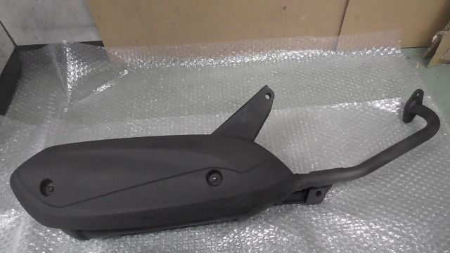 アクシスZ SED7J-021xxx の マフラー 純正 1759985050