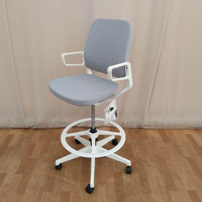 【中古】 ITOKI イトーキ ハイチェア レヴィチェア ハイポジション 肘あり KG-526SBP-W9T5 2020年製 グレー カウンターチェア バーチェア ハイスツール カウンタースツール バースツール スツール 