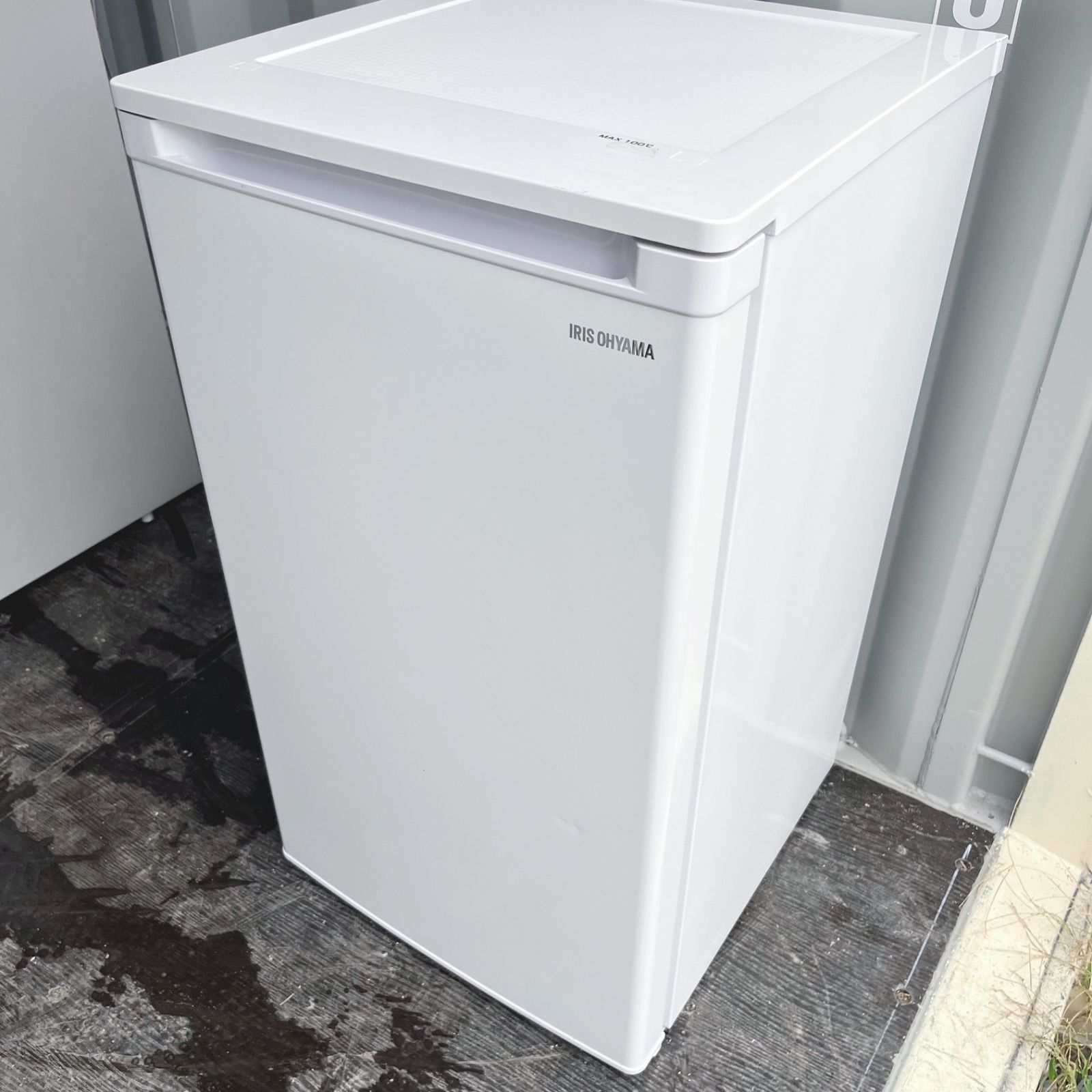 25 アイリスオーヤマ 製 コンパクトサイズ3段冷凍庫