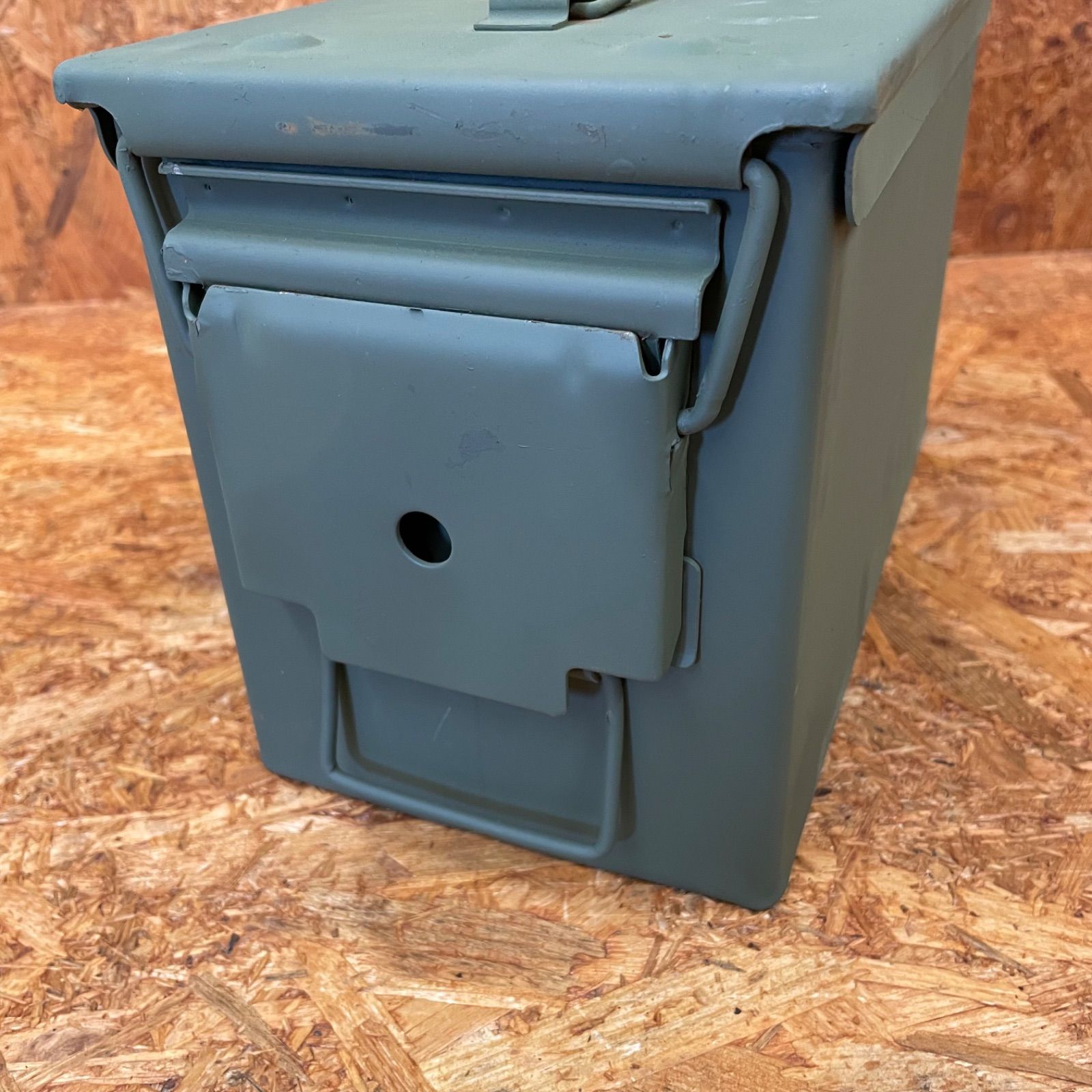 1】MILITARY 米軍放出品 アンモボックス 弾薬箱 アンモ缶 USA