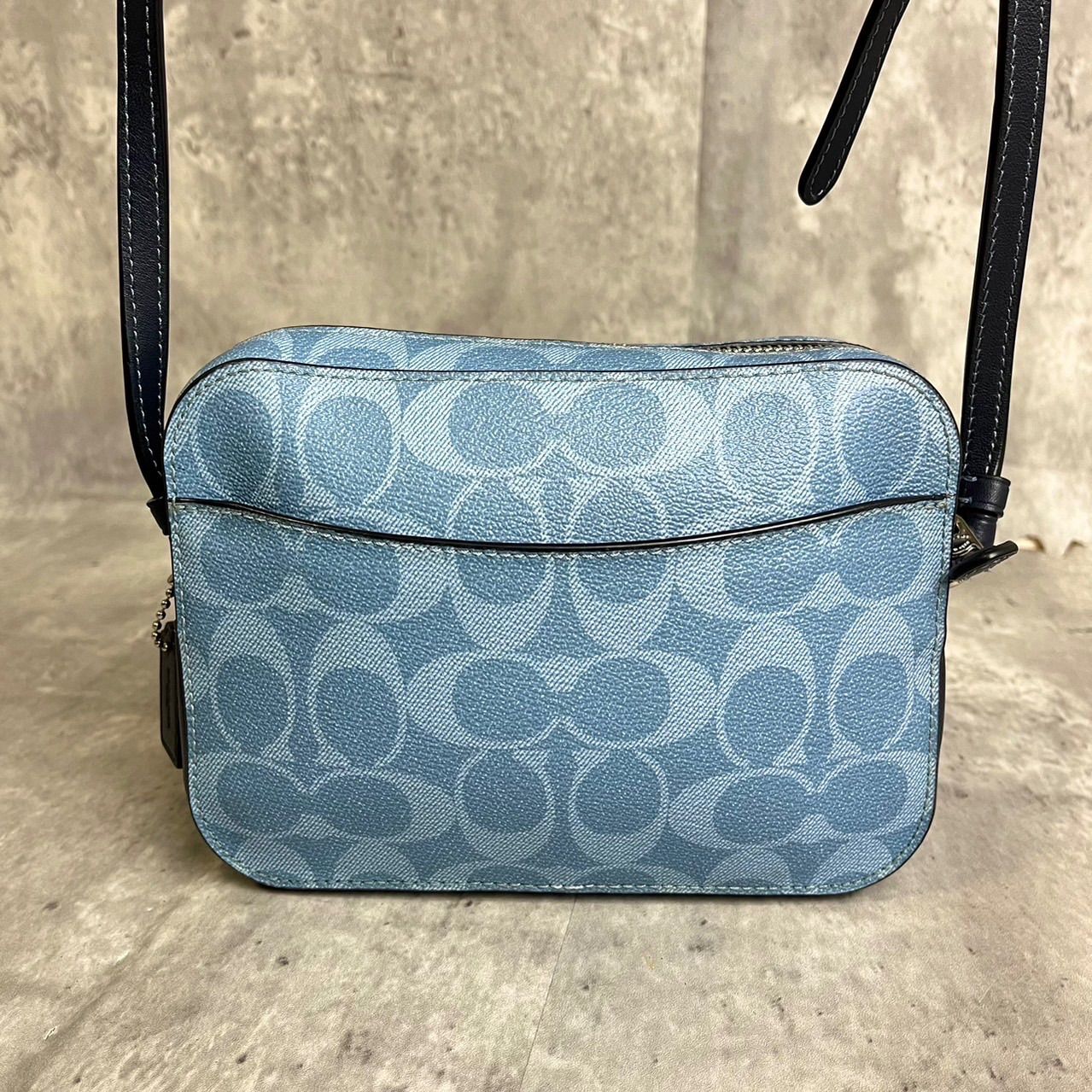 ✨良品✨ COACH コーチ カメラバッグ ショルダーバッグ シグネチャー  