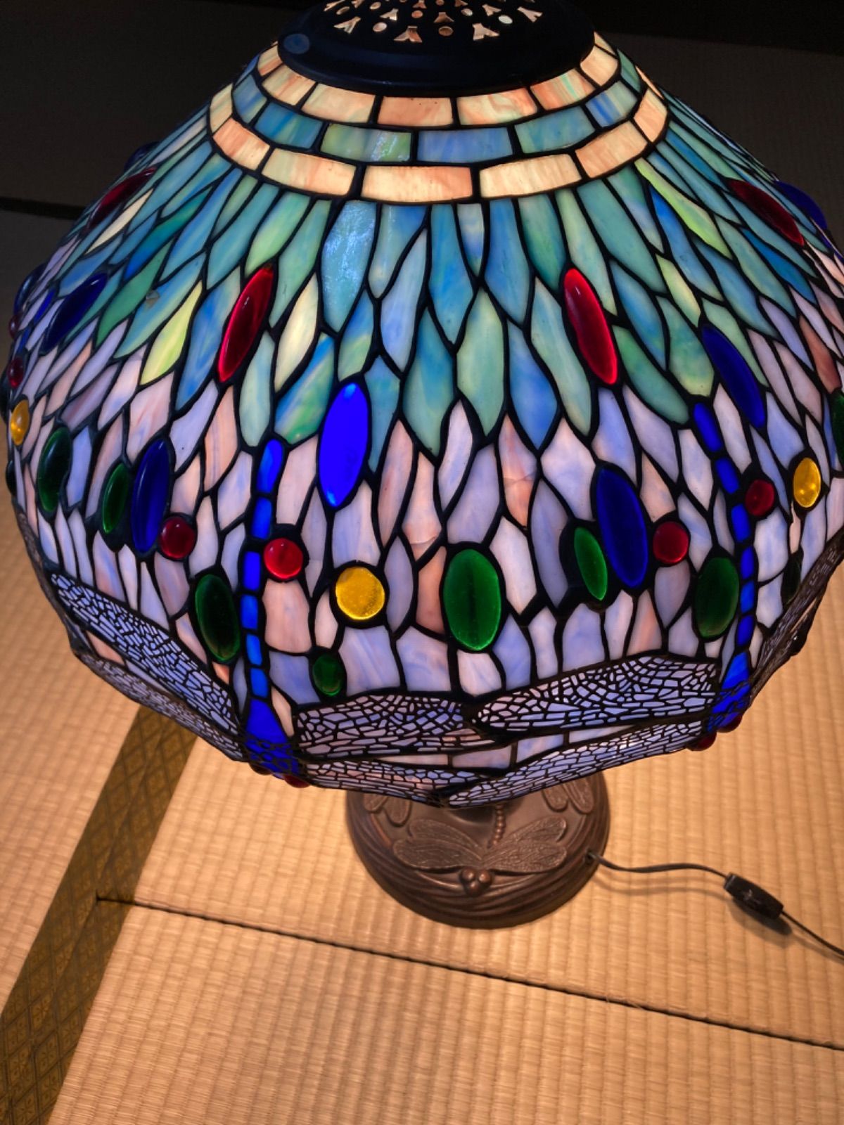 ステンドガラス？蝸牛ランプ アンティーク アールヌーボー風 ステンドグラスランプ 女性デザイン