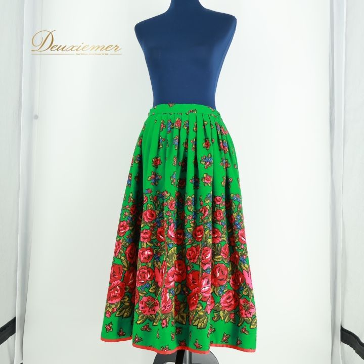 フォークダンス 衣装 スカート グリーン系 ナロッドニー 花柄 緑 赤 青