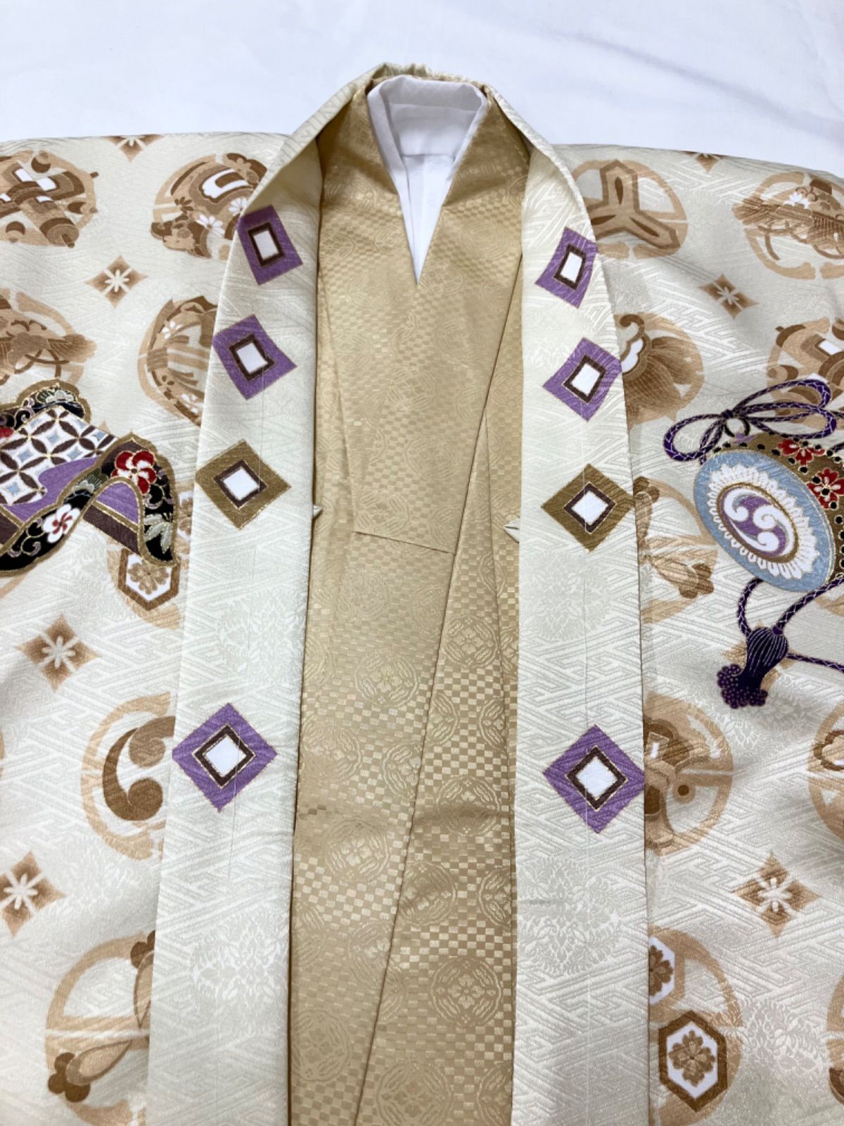 «花ラブリ»R579-hBoy90WGK　七五三　新品　羽織３点セット　男児　男の子　５才　五歳　羽織　長着　襦袢　３点セット 　白　ホワイト　黄金色　ゴールド　イエロー　軍配団扇　七五三