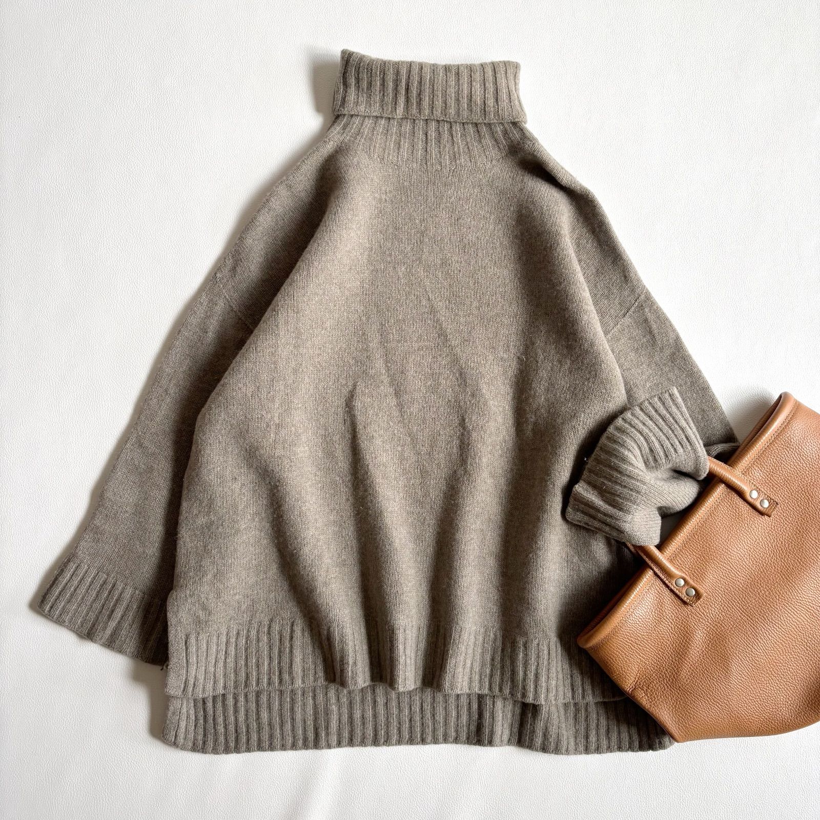 02122 whim gazette カシミヤ混　タートルネック　ニット ピュアカシミヤ タートルネックニット（KRJHCW0504