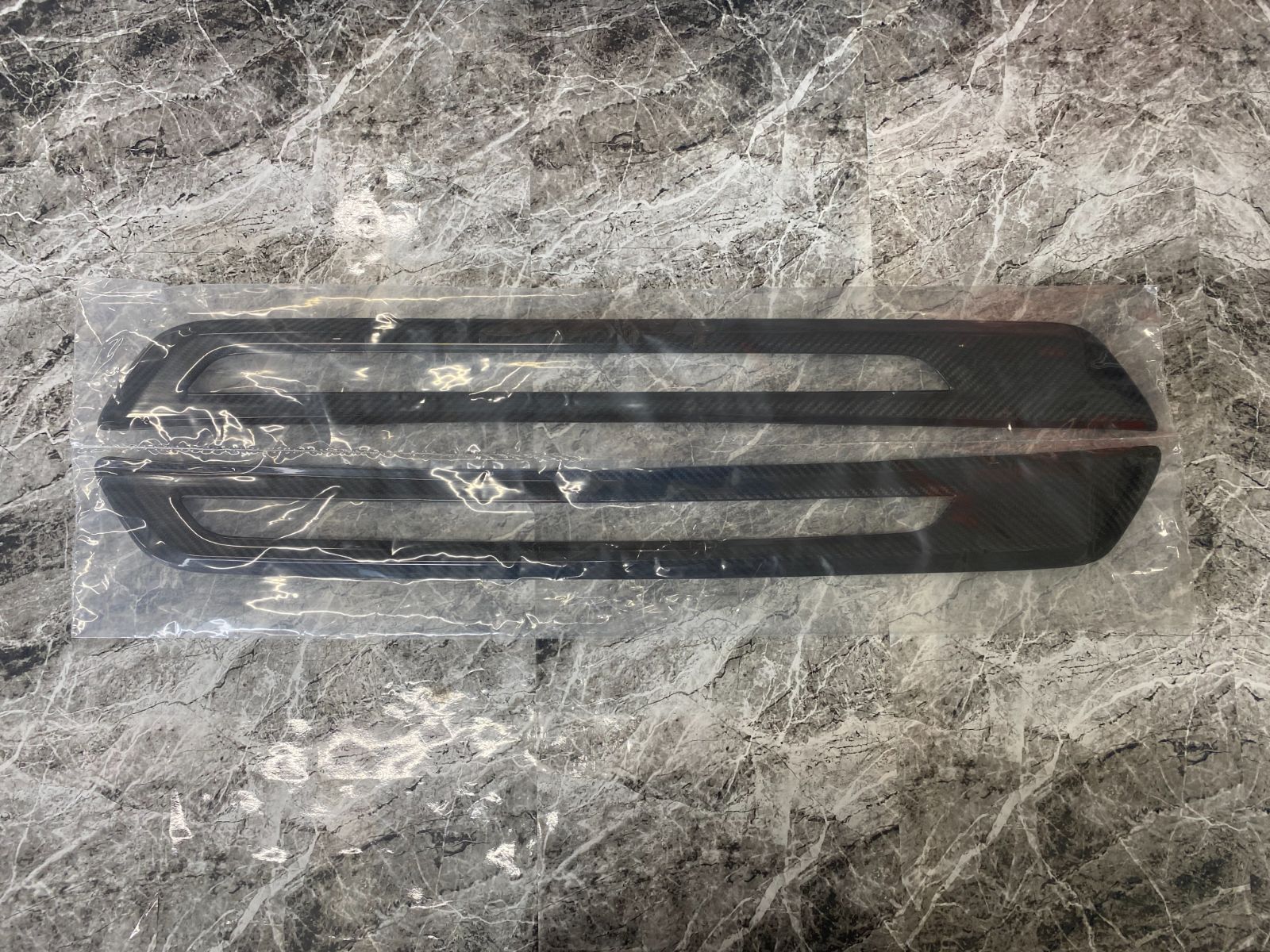 Y0517 トヨタ スープラ ドライカーボン製インナースカッフプレートカバー ST553