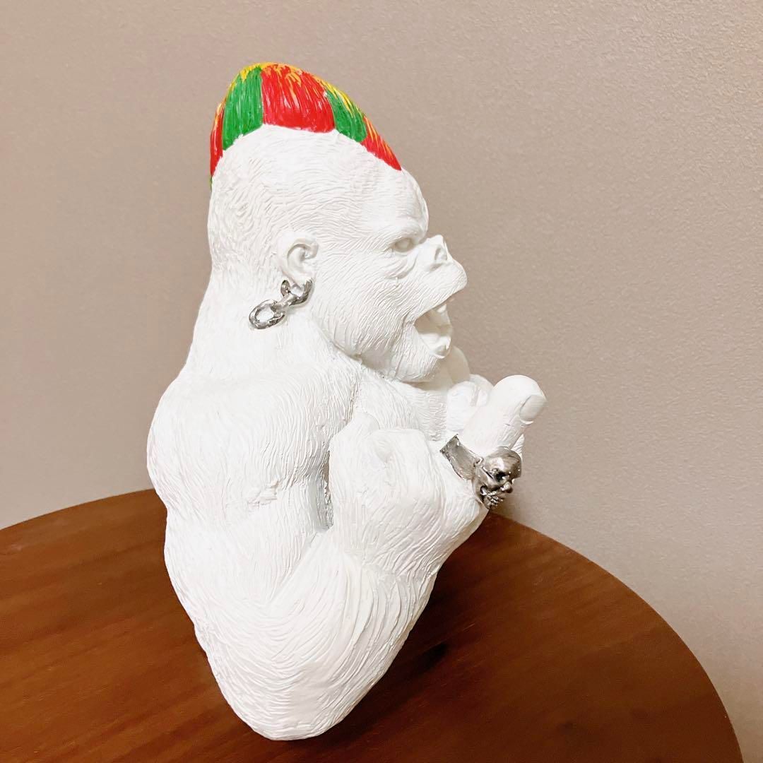 目立✨ブラウン 黒 指立てゴリラ オブジェ 置物 豪華 インテリア 猿 オブジェ Amazon.co.jp: 【Russel】目立ブラウン 黒 指立てゴリラ