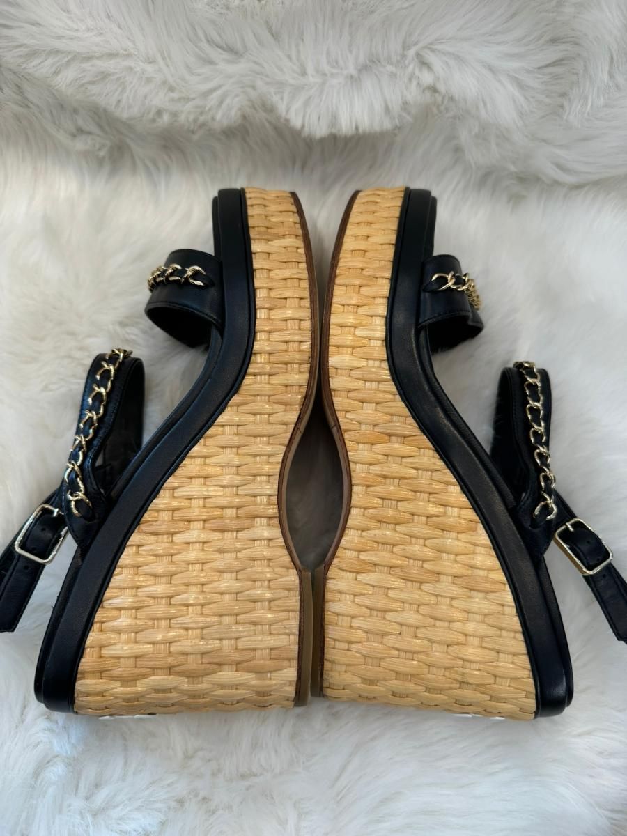CHANEL ウェッジサンダル　チェーン39 ココマーク CHANEL ウェッジサンダル チェーン39 ココマーク - メルカリ