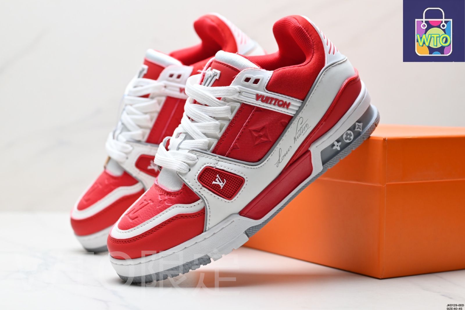 トレーナー スニーカー