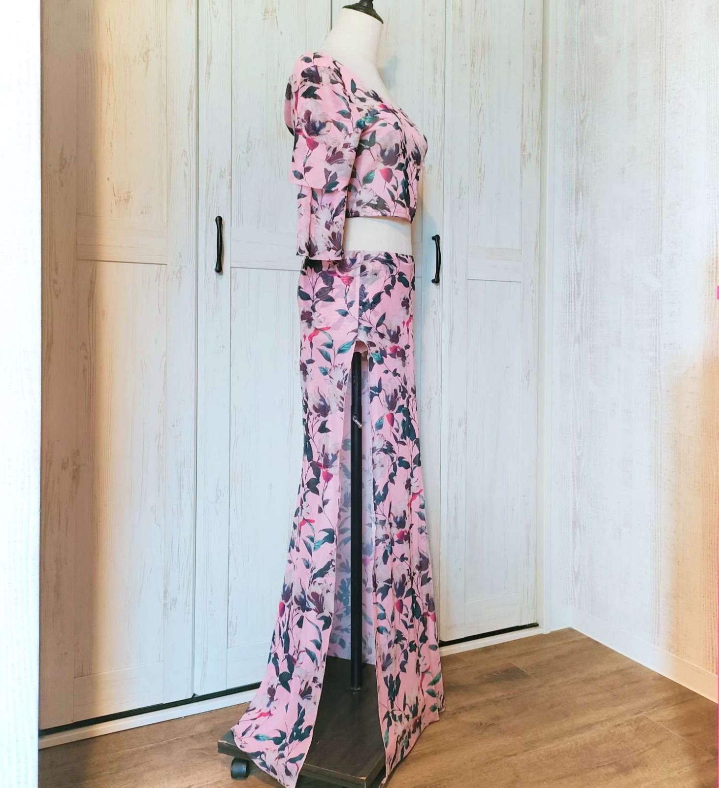 ベリーダンス トップス 花柄 衣装 スカート レディース 練習着 花柄（衣装セット｜ベリーダンス）：体操・ダンス<スポーツ ★新品★ベリーダンス衣装セットアップ レッスンウェア 花柄レースレッスン着ウェア練習着 花柄レースレッスン着ウェア ☆新品☆ベリーダンス衣装セットアップ 上下セット レッスン着ウェア練習着 [SusanSandyLi]