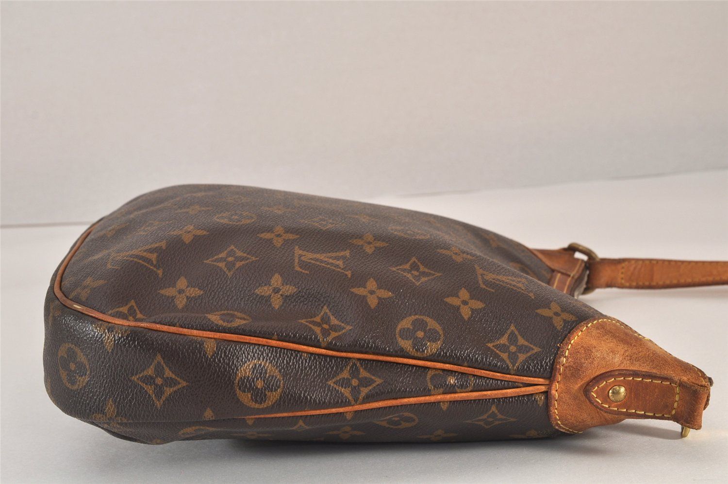 Louis Vuitton ジョンクモノグラム　Mサイズ LOUIS VUITTON ルイヴィトン モノグラム オデオン PM ショルダー