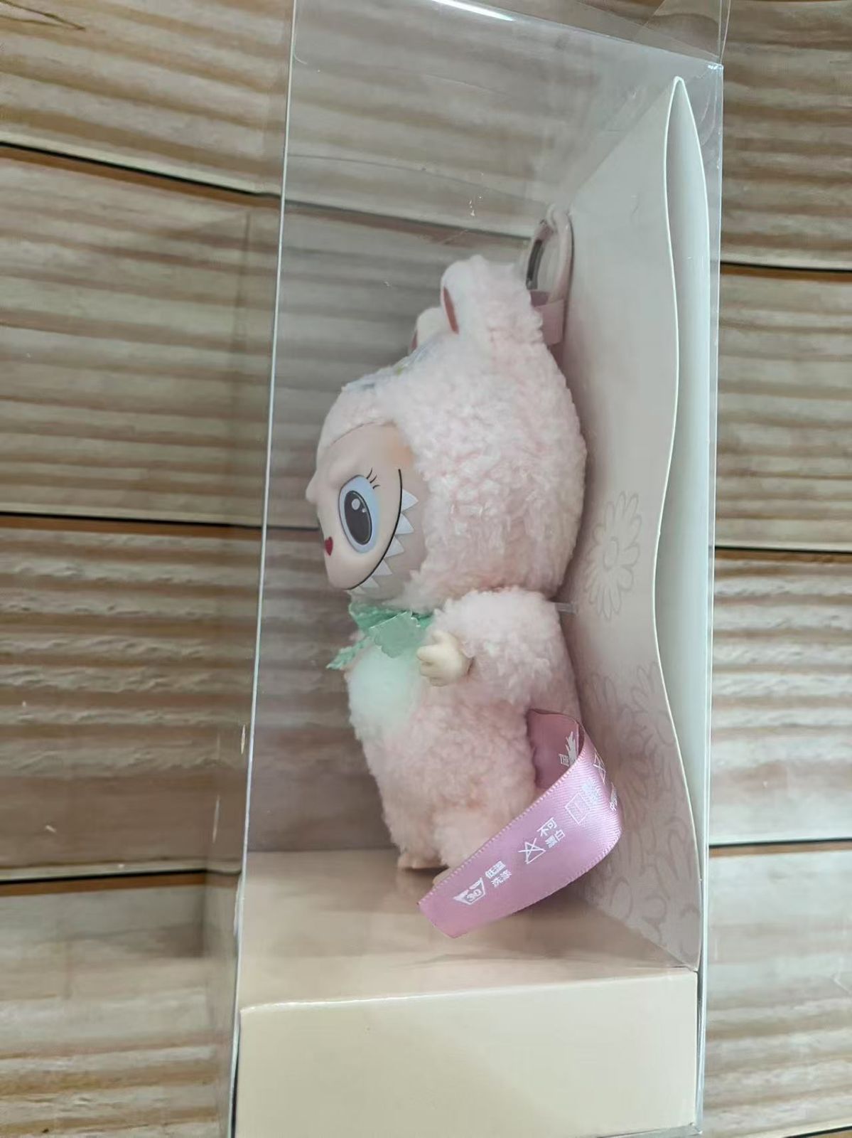 新品 POPMART LABUBU MOKOKO 第1代 キーホルダーぬいぐるみ 新品POPMART LABUBU MOKOKO 第1代 ぬいぐるみ キーホルダー Pop