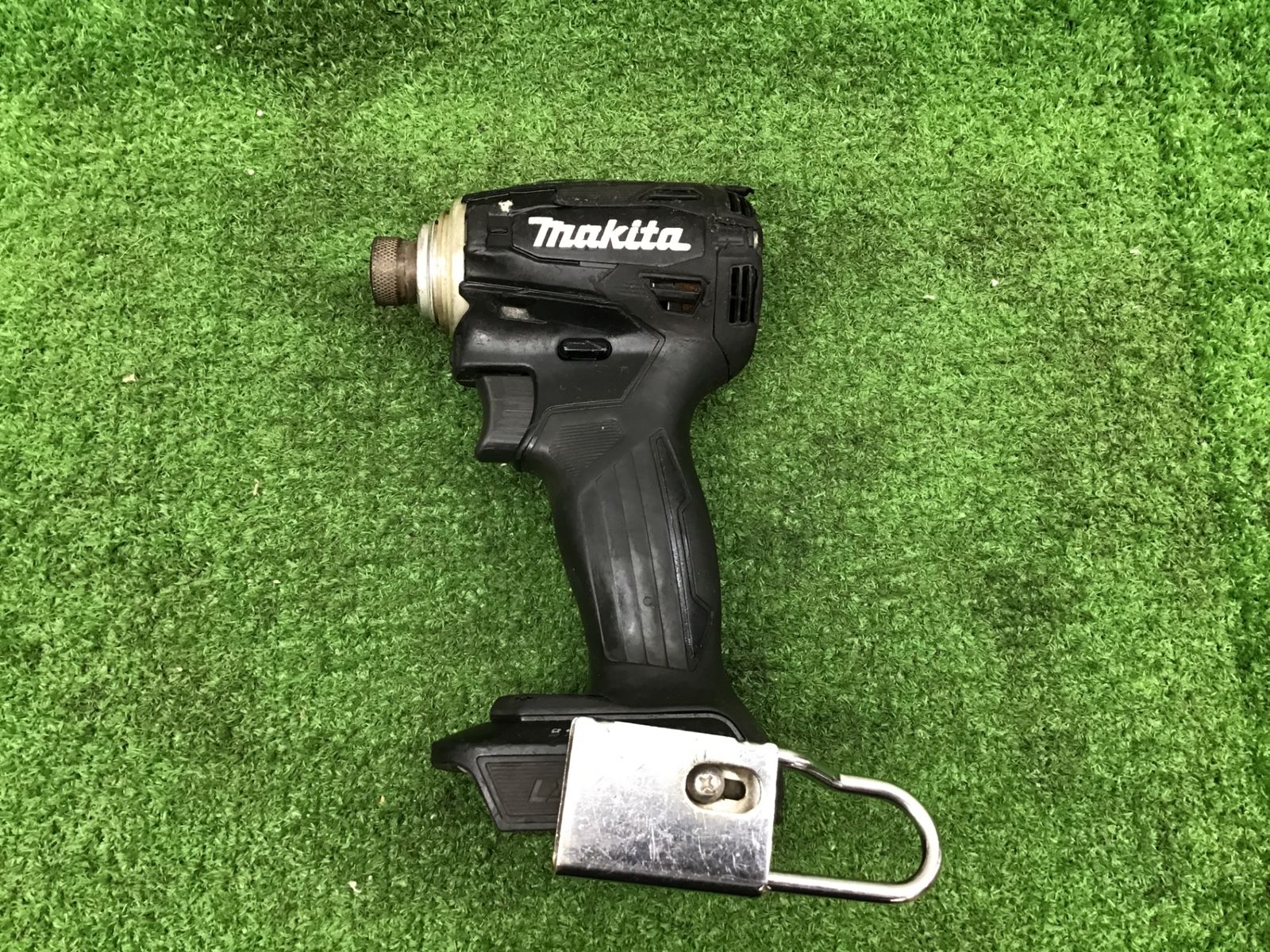送料無料 動作品 △マキタ makita コードレスインパクトドライバー TD172DZB本体のみ ライト点かない△アクトツール富山店△A