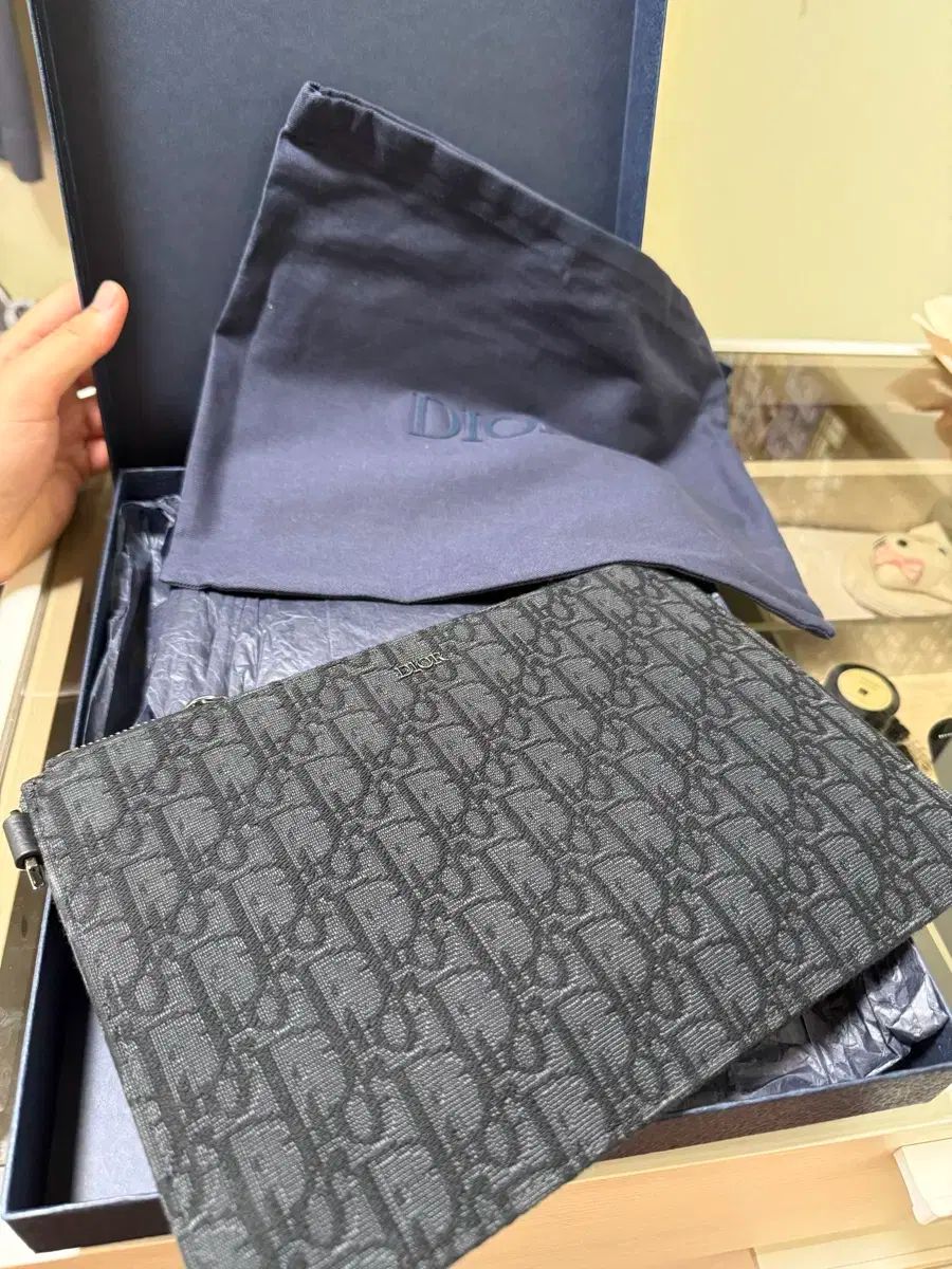 Dior ディオール オブリーク A5 クラッチバッグ クリームを