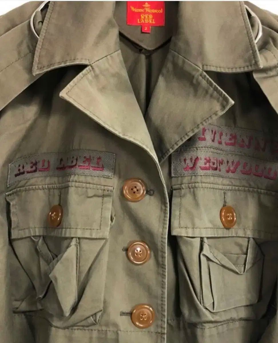 Vivienne Westwood(ヴィヴィアン・ウエストウッド) レッド