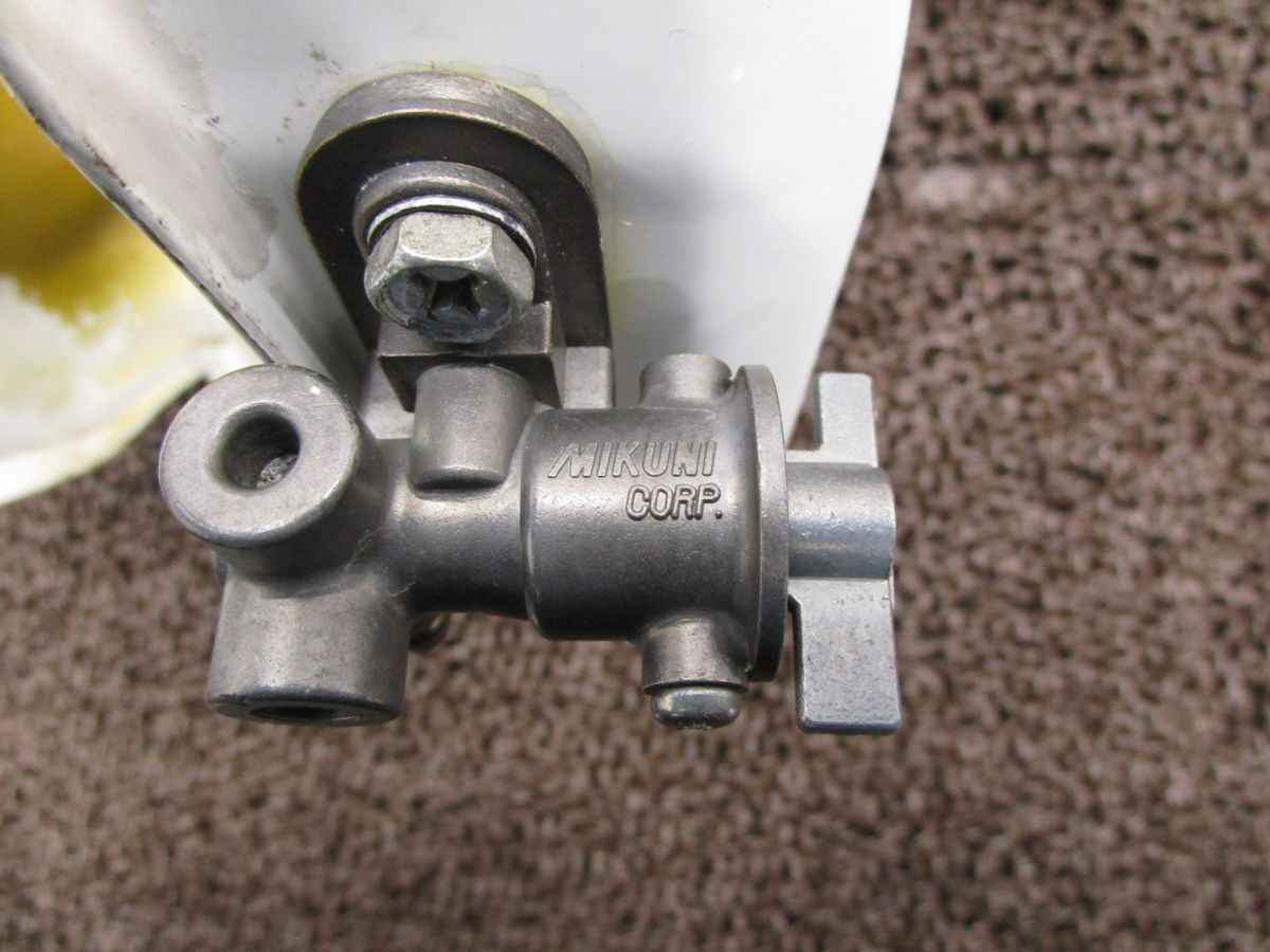 ガソリンタンク