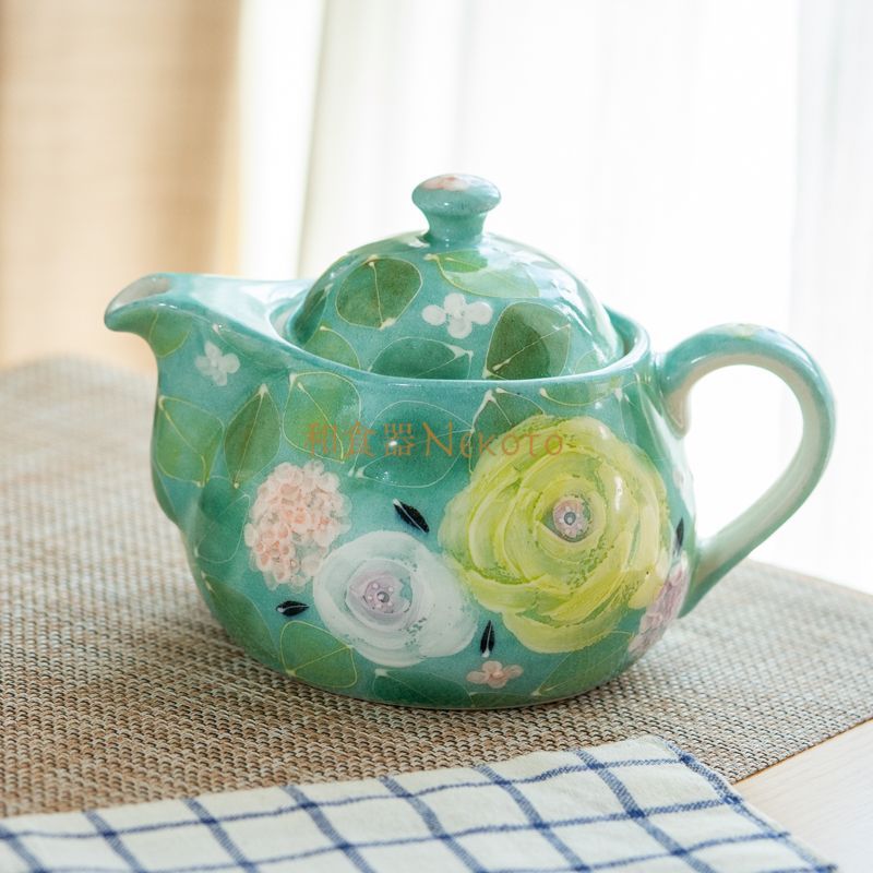 ゆずりは工房 緑彩ローズ 丸ポットと茶菓セット カップ ソーサ― セット 花柄 おしゃれ かわいい カフェ 喫茶店 日本製 即日発送 陶器 瀬戸焼 和食器 食器 手描き プレゼント 贈り物 ギフト 母の日 敬老の日 誕生日45619|45509