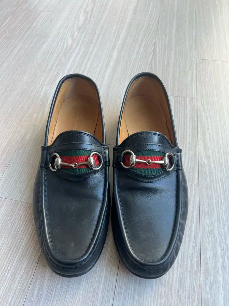 【雷市場（ポンジャン）商品韓国直送】 GUCCI(グッチ) ローファー 41E