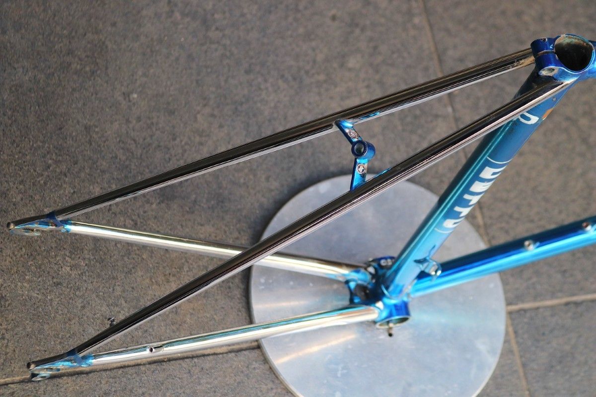 PIETRO ゴールデンホイール