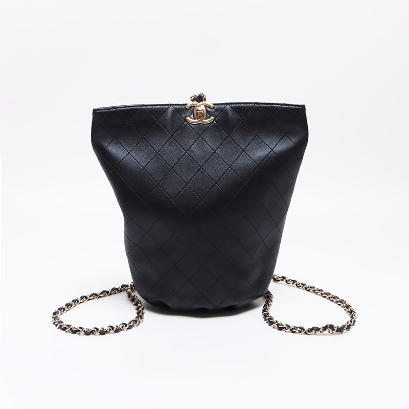 CHANEL シャネル ショルダーバッグ 27番台ココマーク ラムスキン CHANEL シャネル ショルダーバッグ 27番台ココマーク ラムスキン