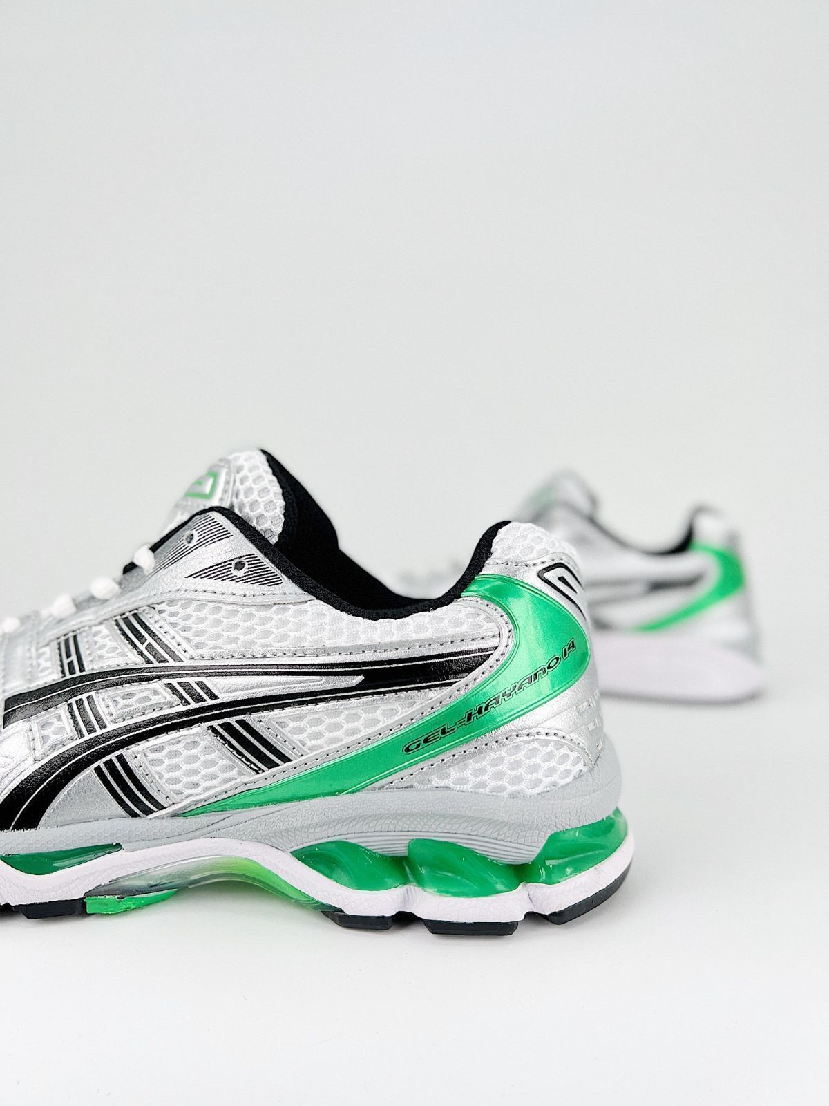 ASICS GEL-KAYANO 14 WHITE/MALACHITE GREEN 1201A019-110