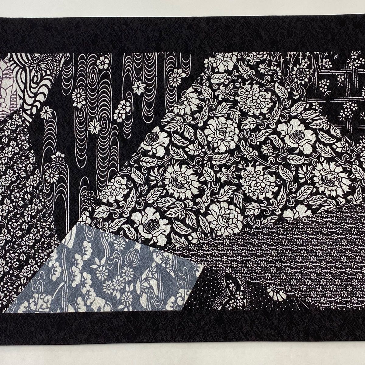 袋帯 美品 秀品 草花 花唐草 黒 お太鼓柄 正絹 【中古】 - メルカリ
