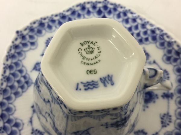 ROYAL COPENHAGEN ロイヤルコペンハーゲン 069/070 カップ&ソーサー 2 