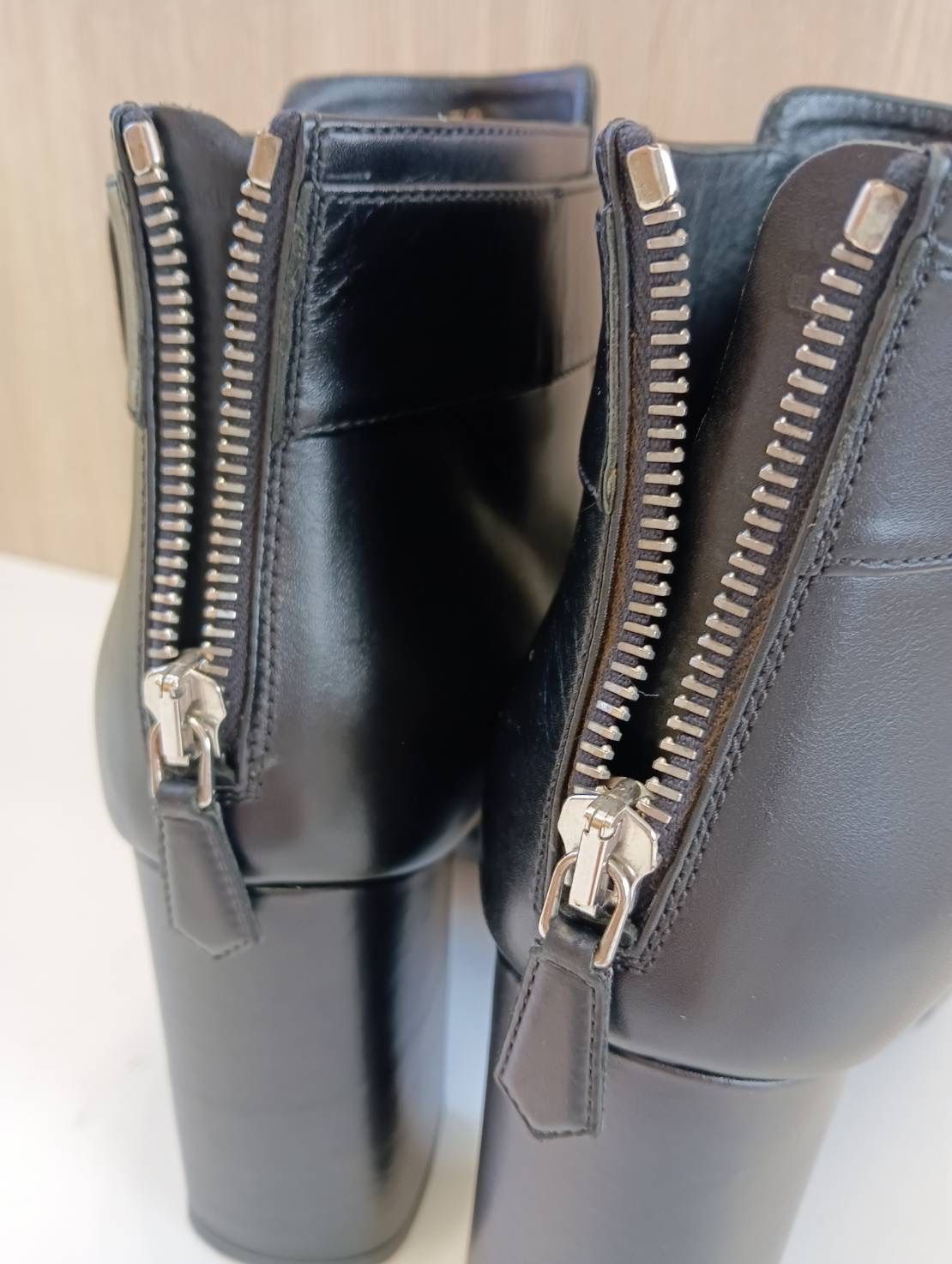 品 PRADA プラダ ブラックレザーブーツ ショートブーツ 現状品 サイズ38 KIN-KAAI_COM