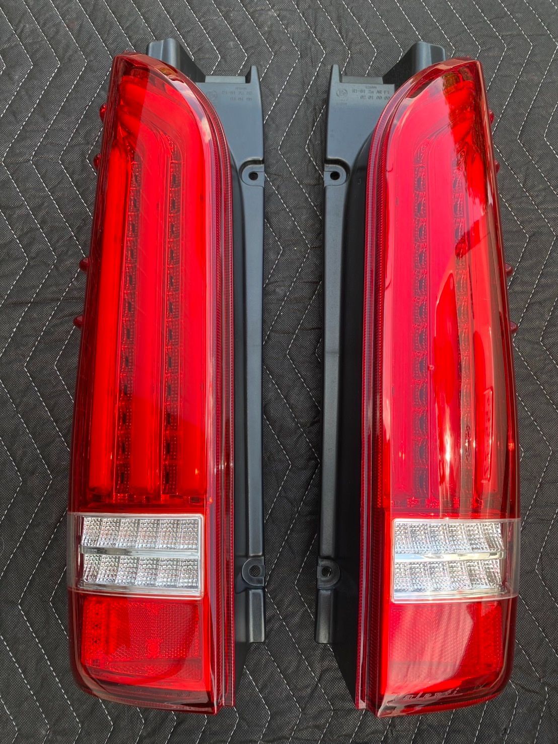 VELENTI ヴァレンティ ハイエース200系 ジュエルLEDテールランプREVO TYPE2 レッド