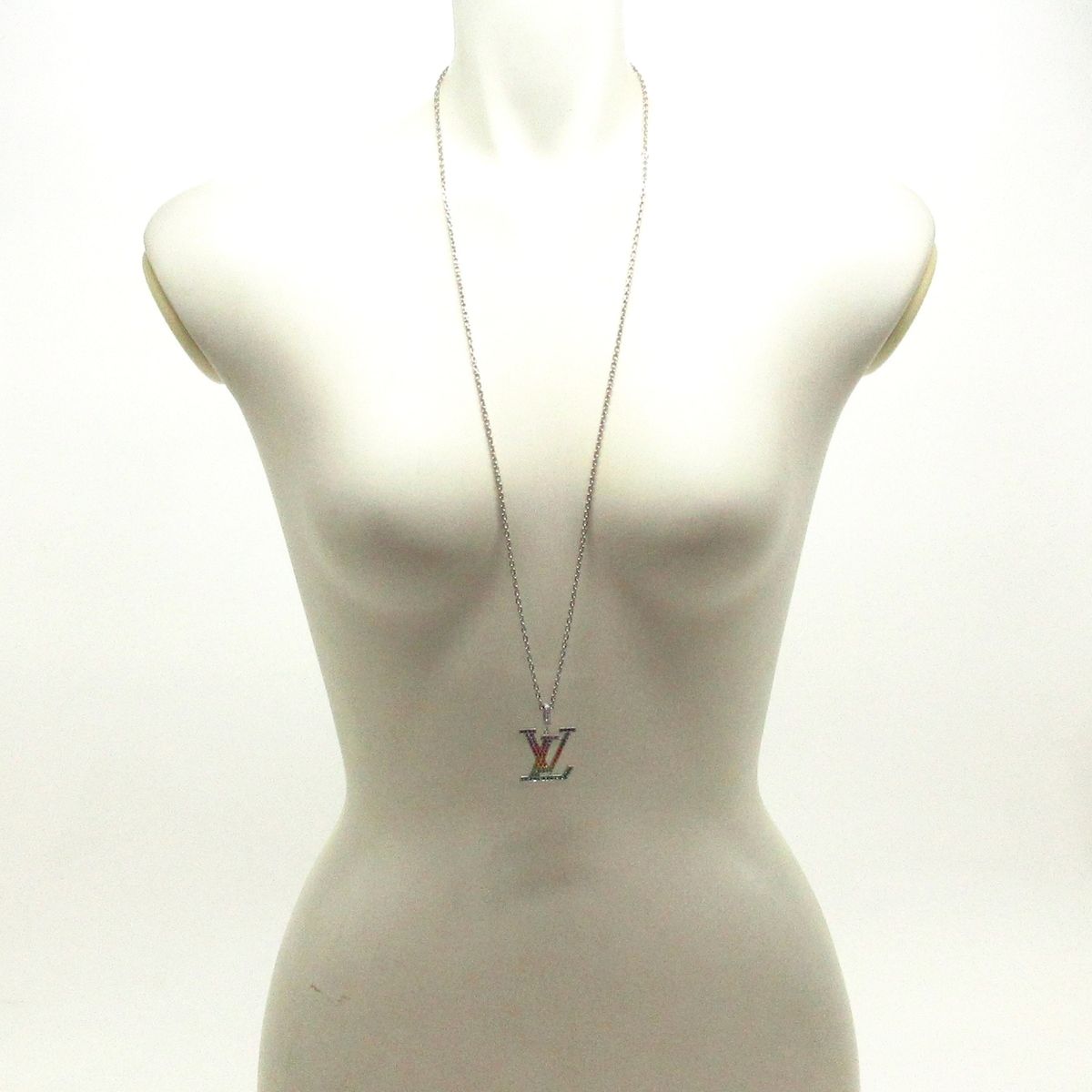 LOUIS VUITTON(ルイヴィトン) ネックレス ペンダント LV XL LOUIS VUITTON(ルイヴィトン) ネックレス ペンダント LV XL