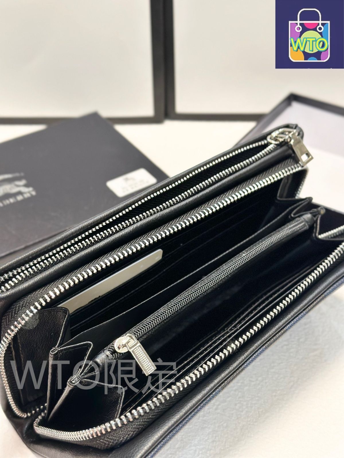 【値下げ12000円→10000円】バーバリー　レザーハンドバック 本日限定特価】バーバリー メンズ レザー ハンドバッグ 21×11cm