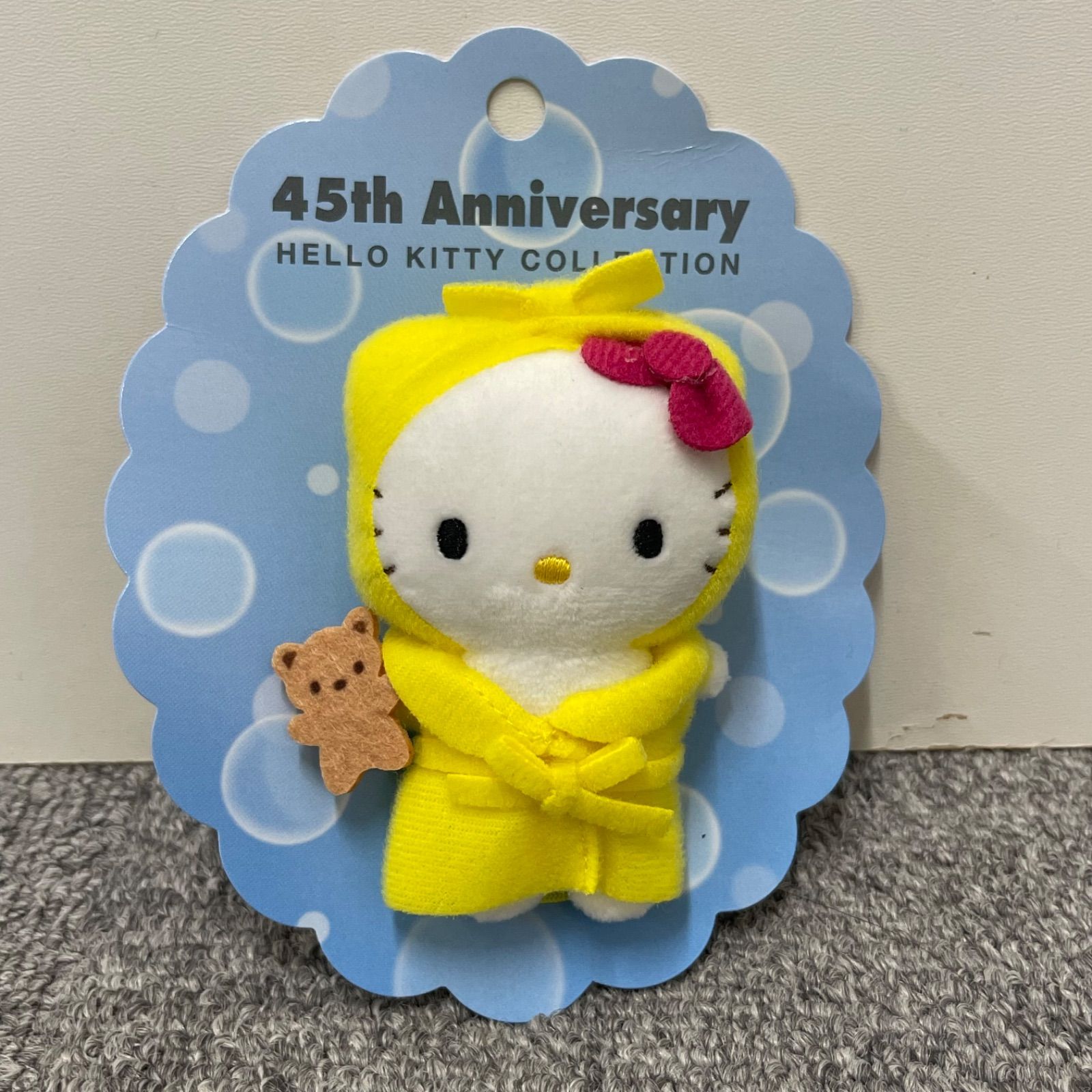 ハローキティ サンリオ 45周年 ミニブローチマスコット vol.10