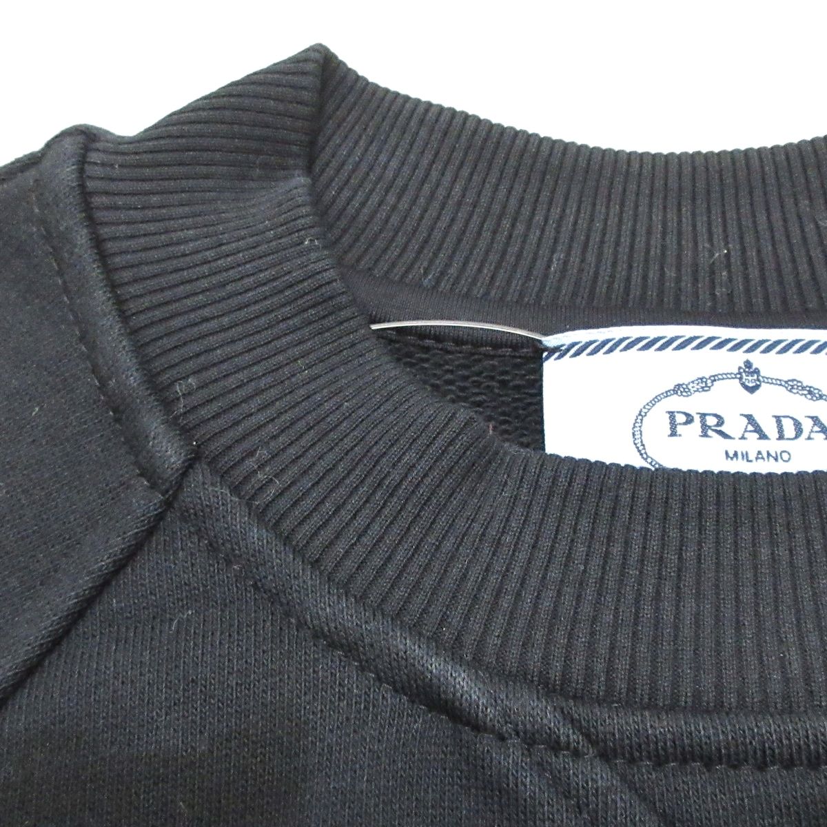 PRADA(プラダ) トレーナー メンズ - 134631 1ZT7 F0967 黒×白 長袖/クルーネック 綿