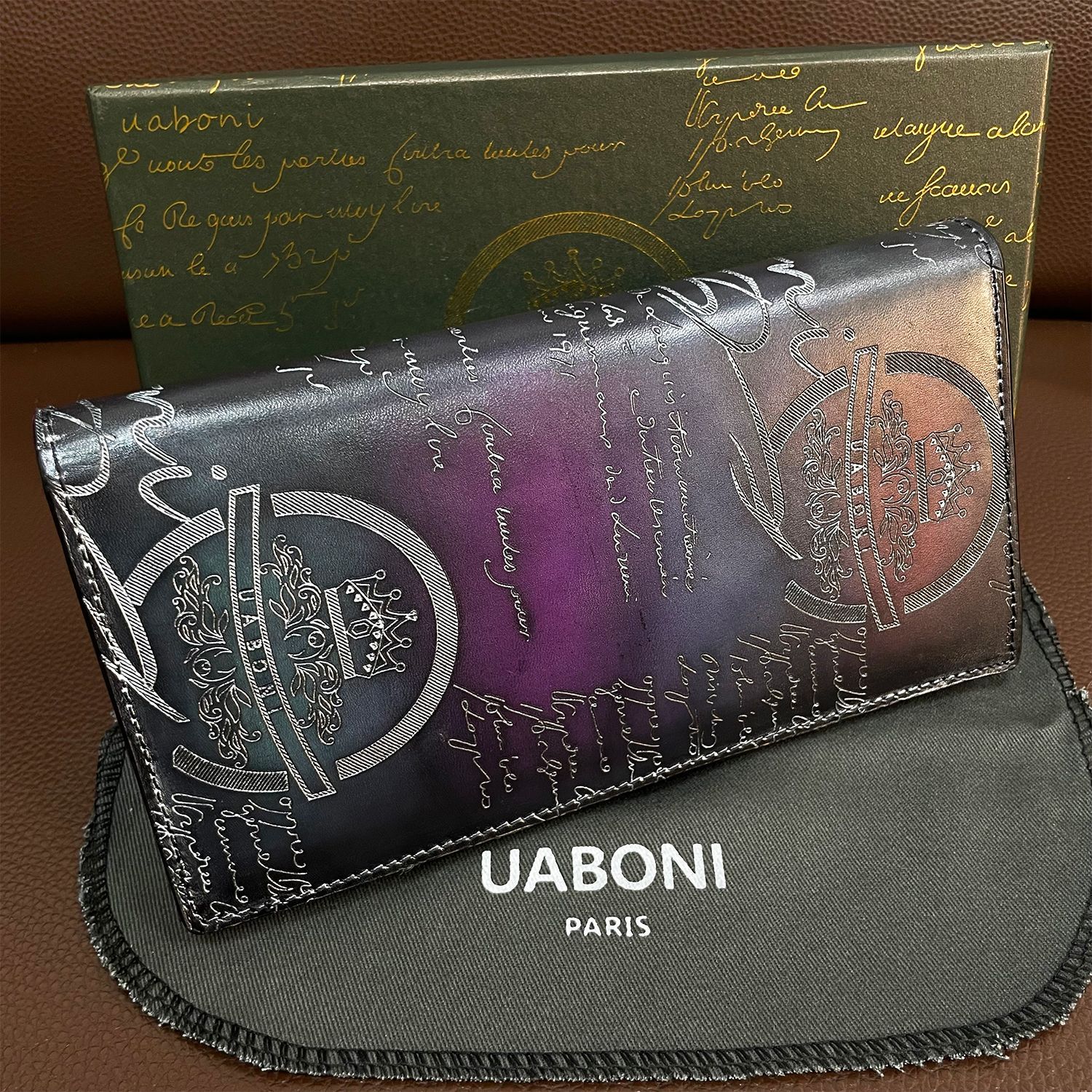 二つ折り財布 長財布 EU製 定価17万 特注限定品 UABONI*ユアボニ*幻のパティーヌ*EU製 絶賛 上品 高級 貴重 手染 手作り  カリグラフィー ゴールデン シルバー 手染 カーフスキン メンズ 紳士 - メルカリ