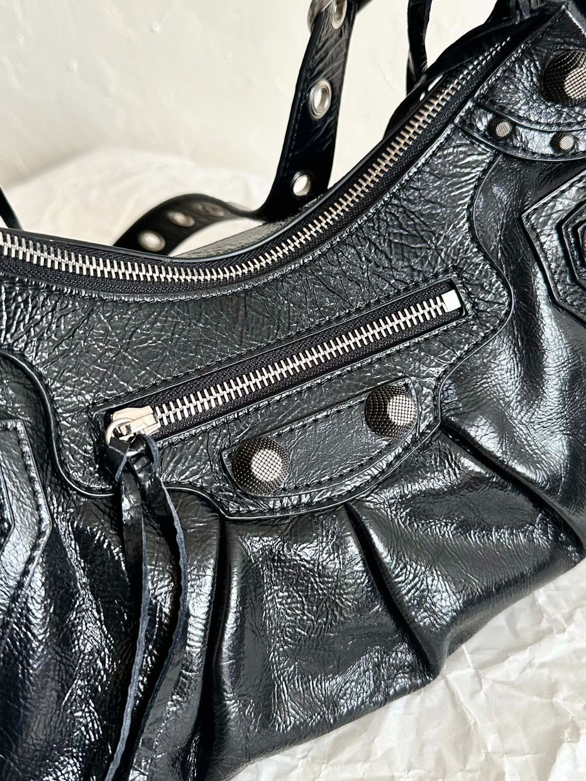 バレンシアガ BALENCIAGA
