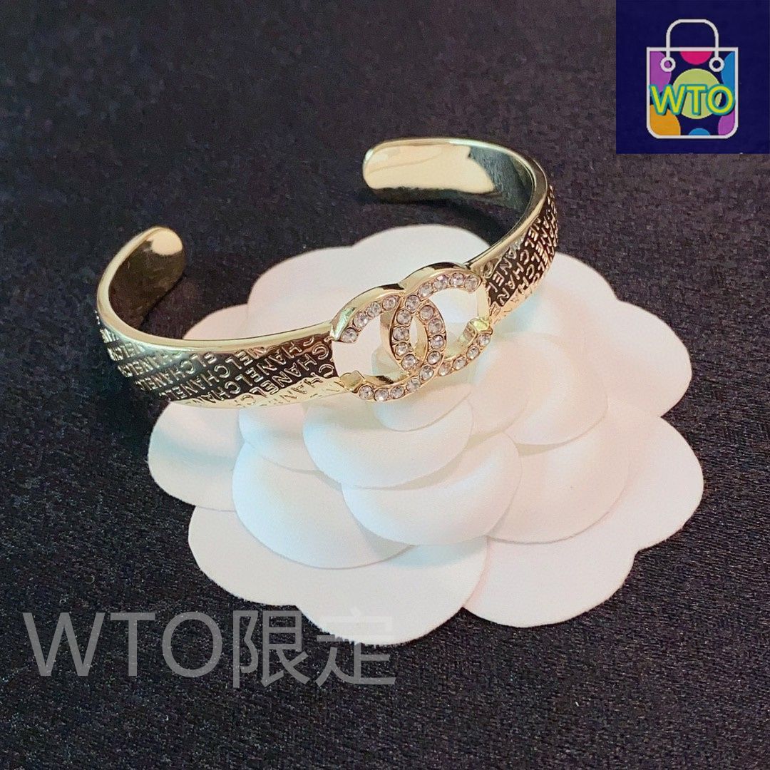 今日WTO】CHANEL 最新モデル C サイン ローゼゴールド