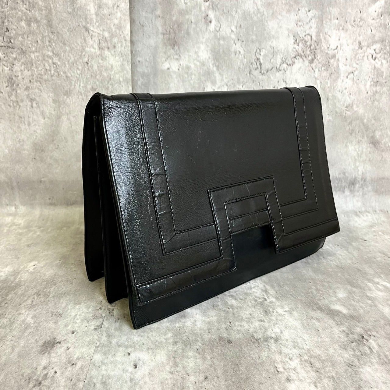 ✨良品✨ YVES SAINT LAURENT イヴサンローラン クラッチバッグ  