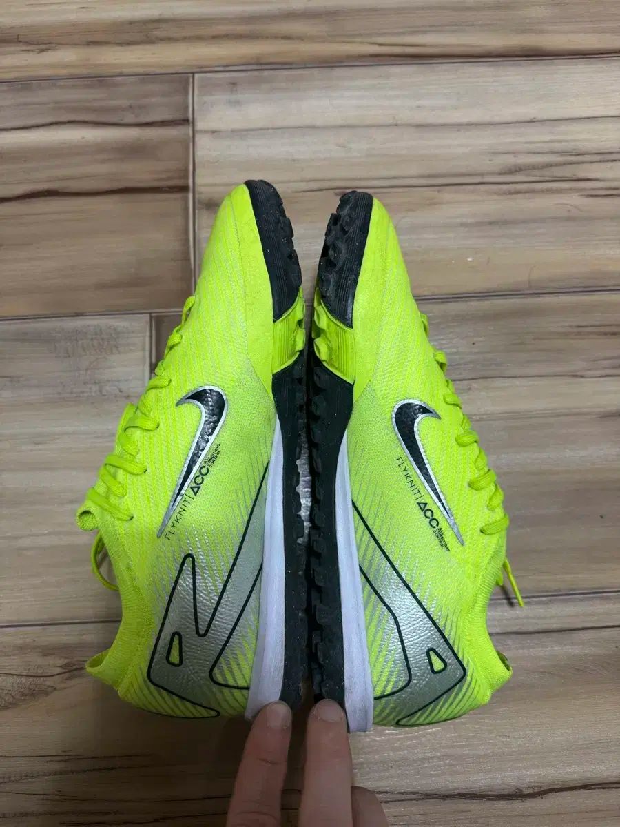 250 サッカーシューズ