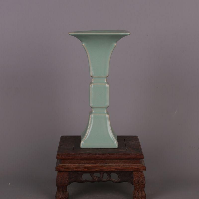 宋汝窯青釉支釘花瓶  景徳鎮 陶磁器 装飾品 現代工芸品 美術品 置物 宋汝窯青釉支釘花瓶 景徳鎮 陶磁器 装飾品 現代工芸