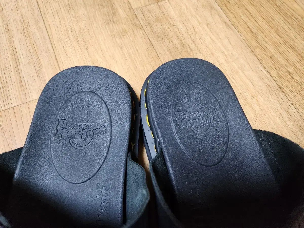 MARTENS ドクターマーチン