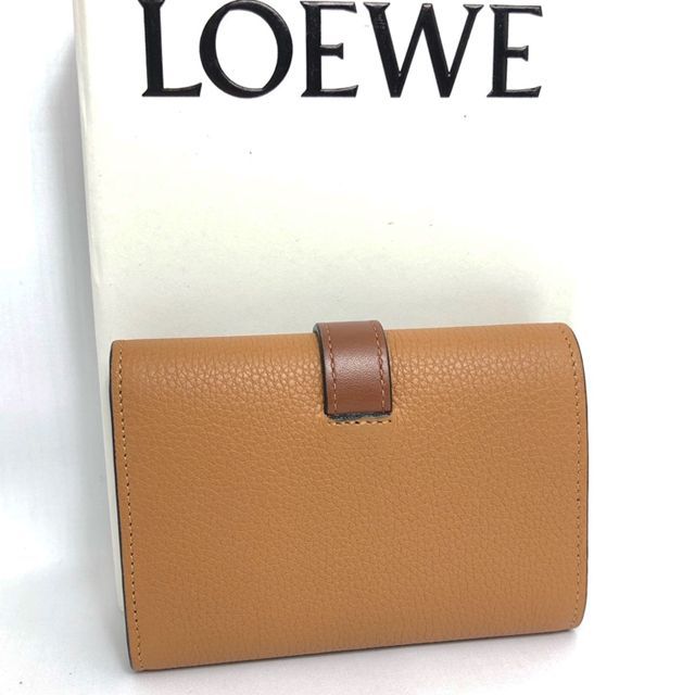 中古】 ロエベ 三つ折り財布 キャメル バーティカルウォレット  