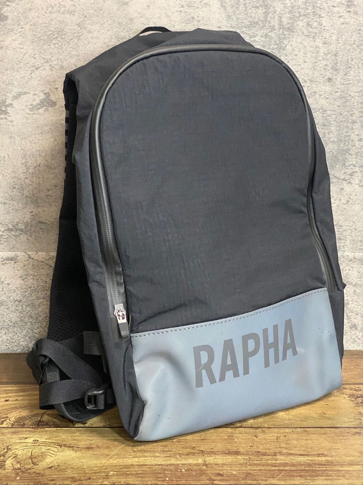 JH191 ラファ Rapha PRO TEAM LIGHTWEIGHT BACKPACK リュック バックパック 黒
