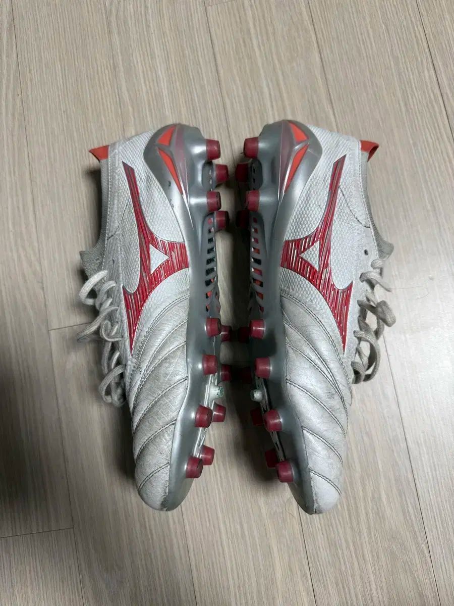 ミズノ モレリア ネオ サラ ベータ TF 26.5 新品 モレリアネオ SALA β