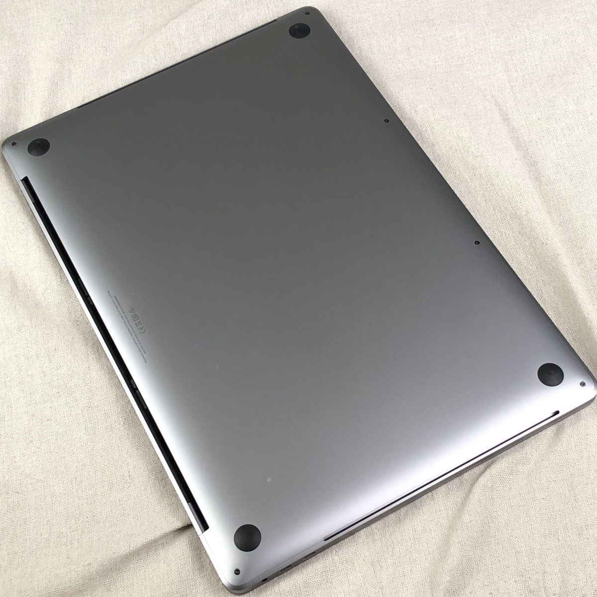 ◇ジャンク品・本体のみ◇Apple MacBook Pro (16インチ 2019)【Radeon