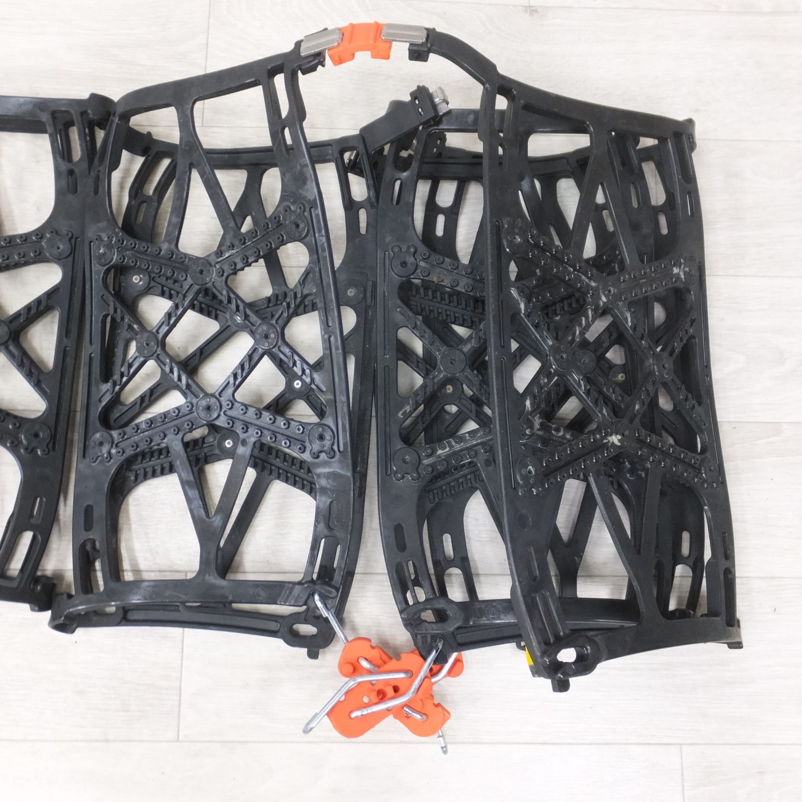 送料無料] ◇カーメイト 非金属 タイヤ チェーン バイアスロン